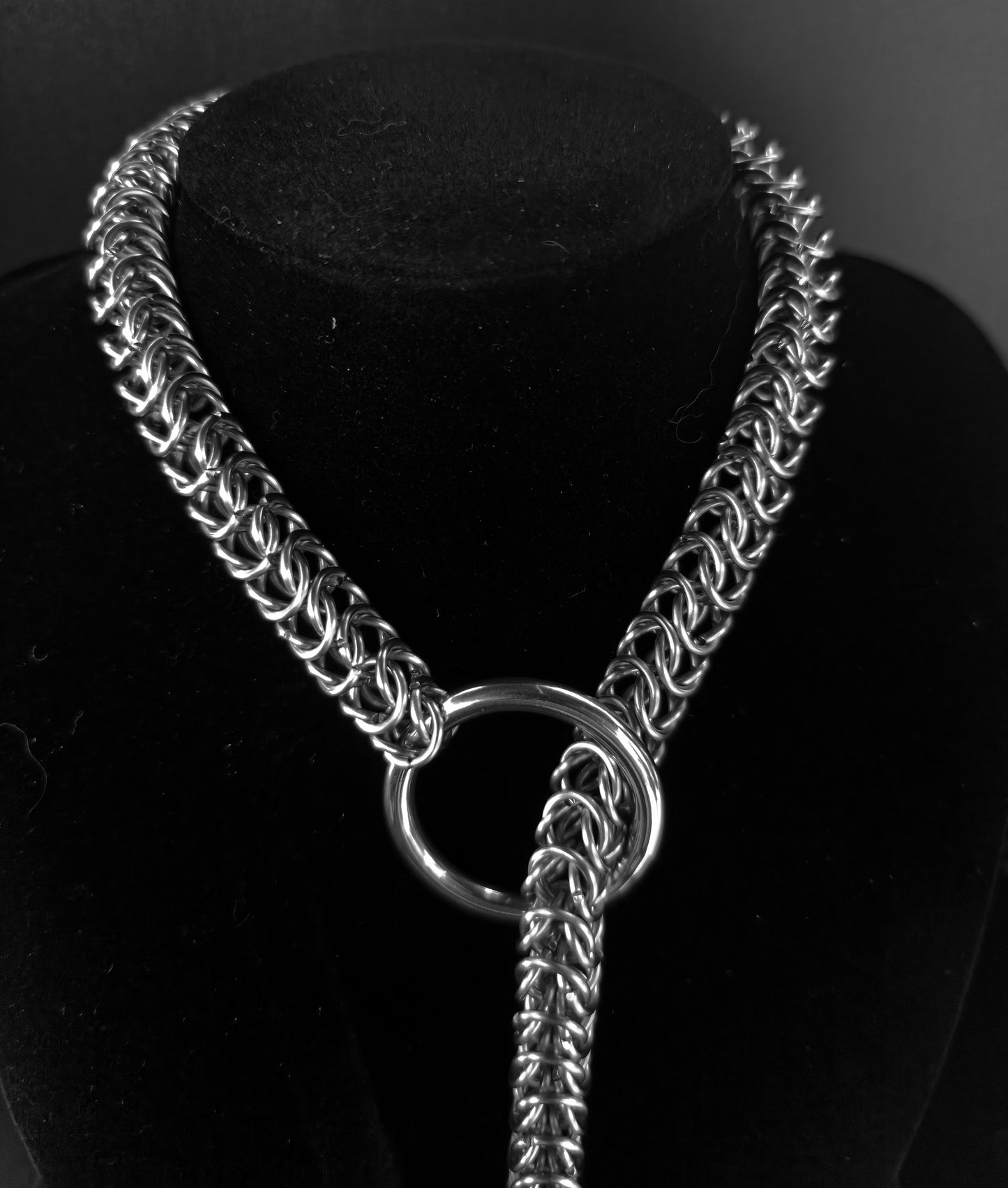 Bound Boxchain Pull Collar